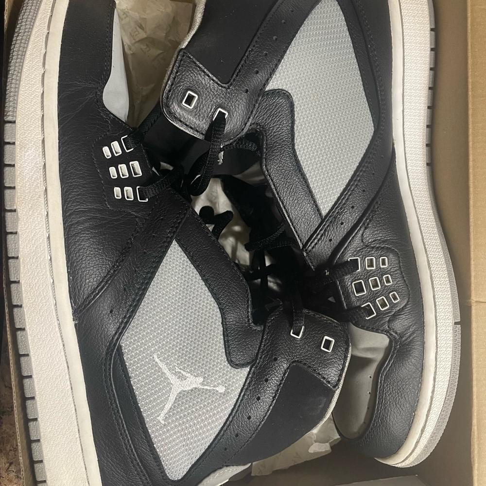 Jordan 1 Flight